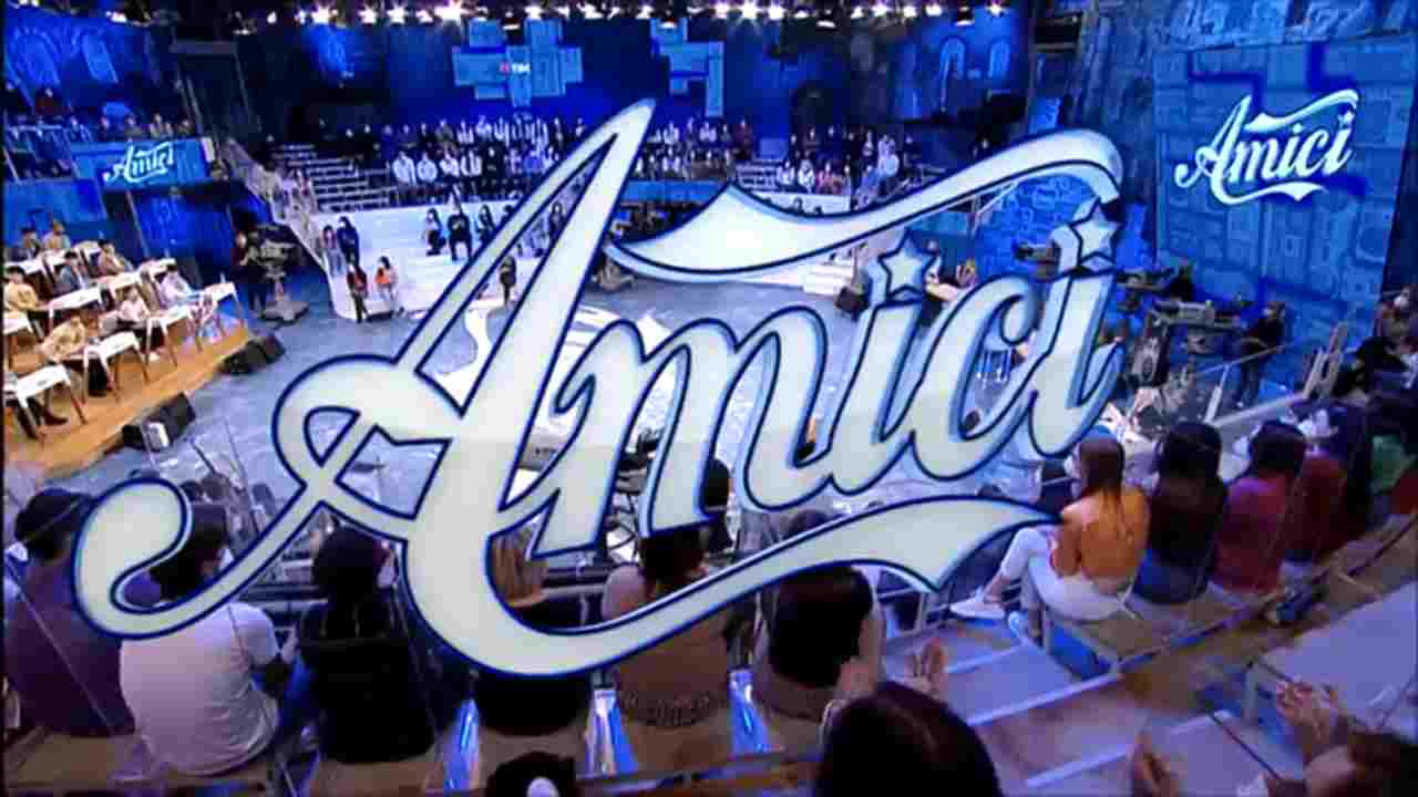 amici 21 canto