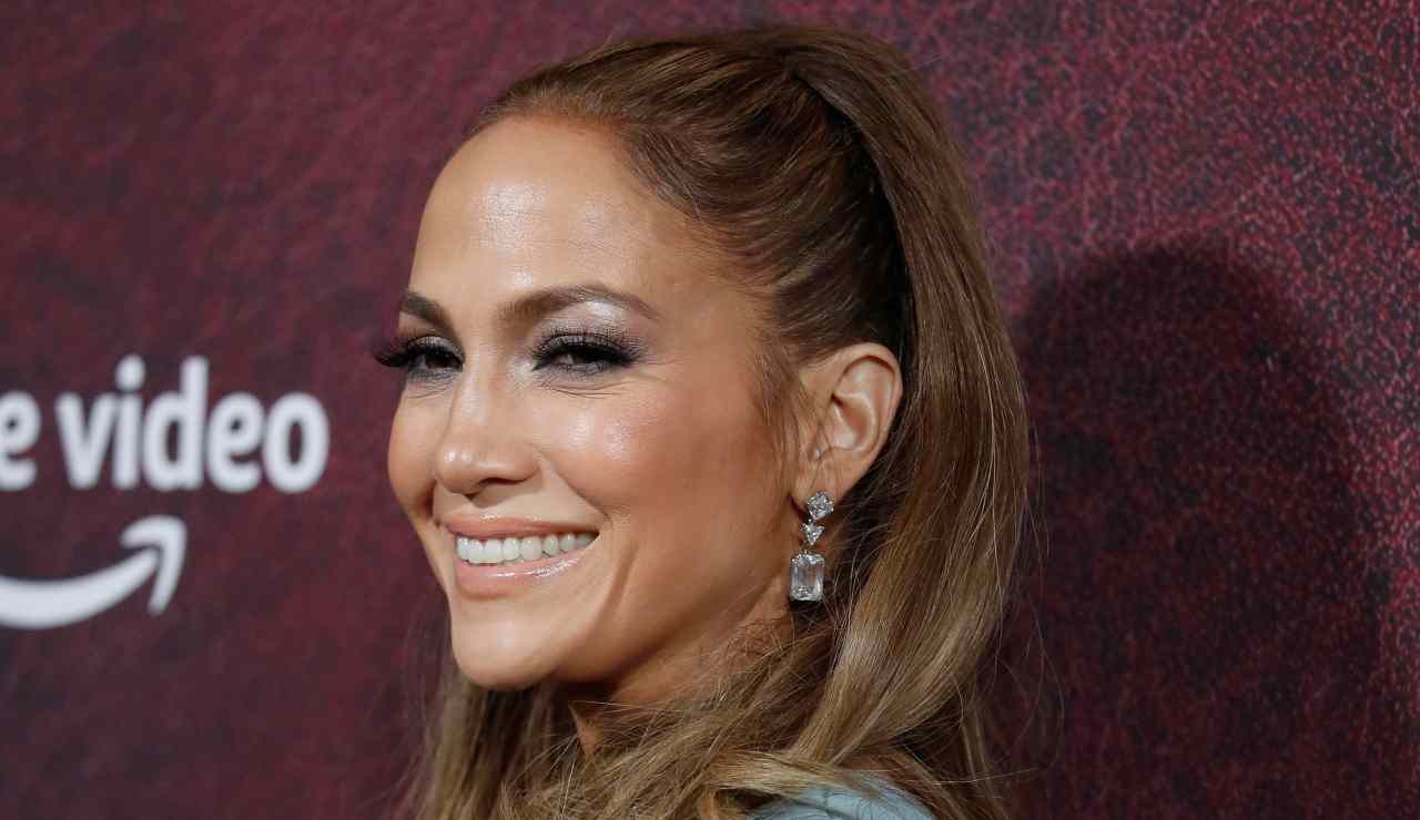 jennifer lopez fisico