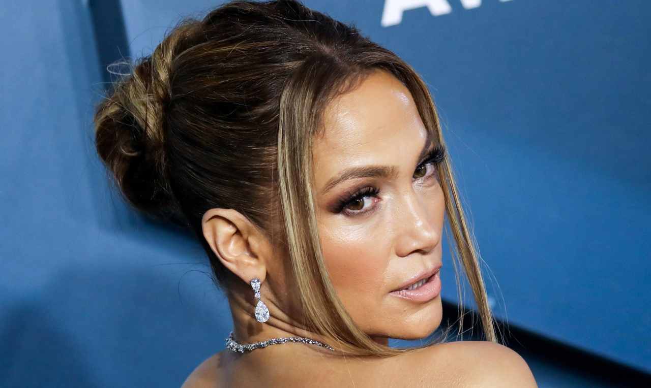 jennifer lopez intimo